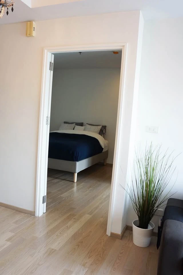 For rent: Noble Remix Sukhumvit 36, nice room, 10th floor, just the right height, great price, hurry and move in!