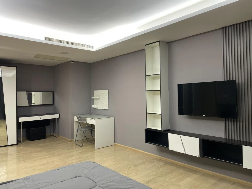 Noble Remix Sukhumvit 36 ​​for rent, 2 bedrooms, 2 bathrooms, very high floor, fully furnished, interested, reserve now.