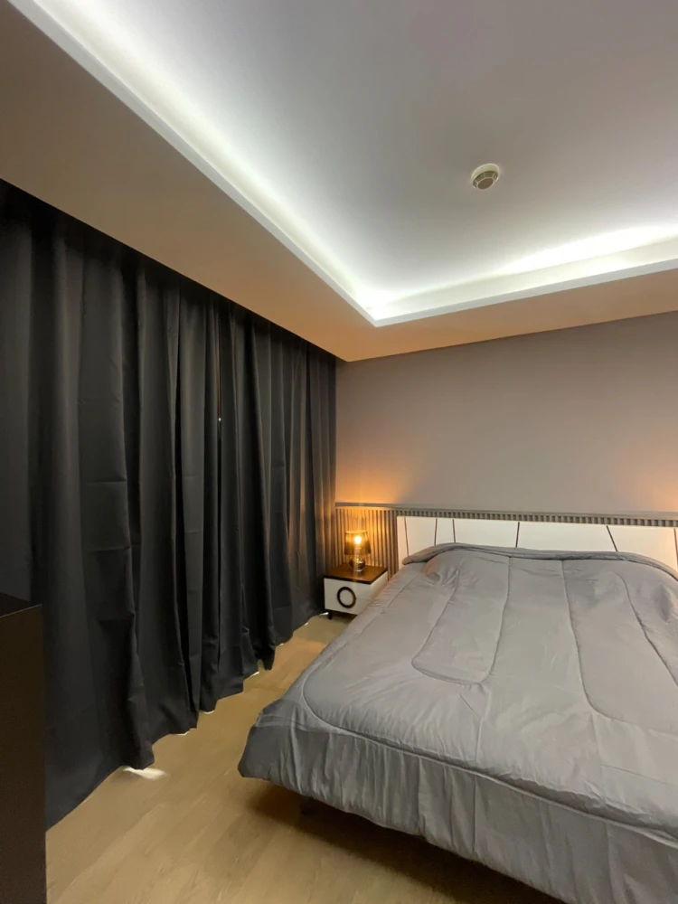 Noble Remix Sukhumvit 36 ​​for rent, 2 bedrooms, 2 bathrooms, very high floor, fully furnished, interested, reserve now.