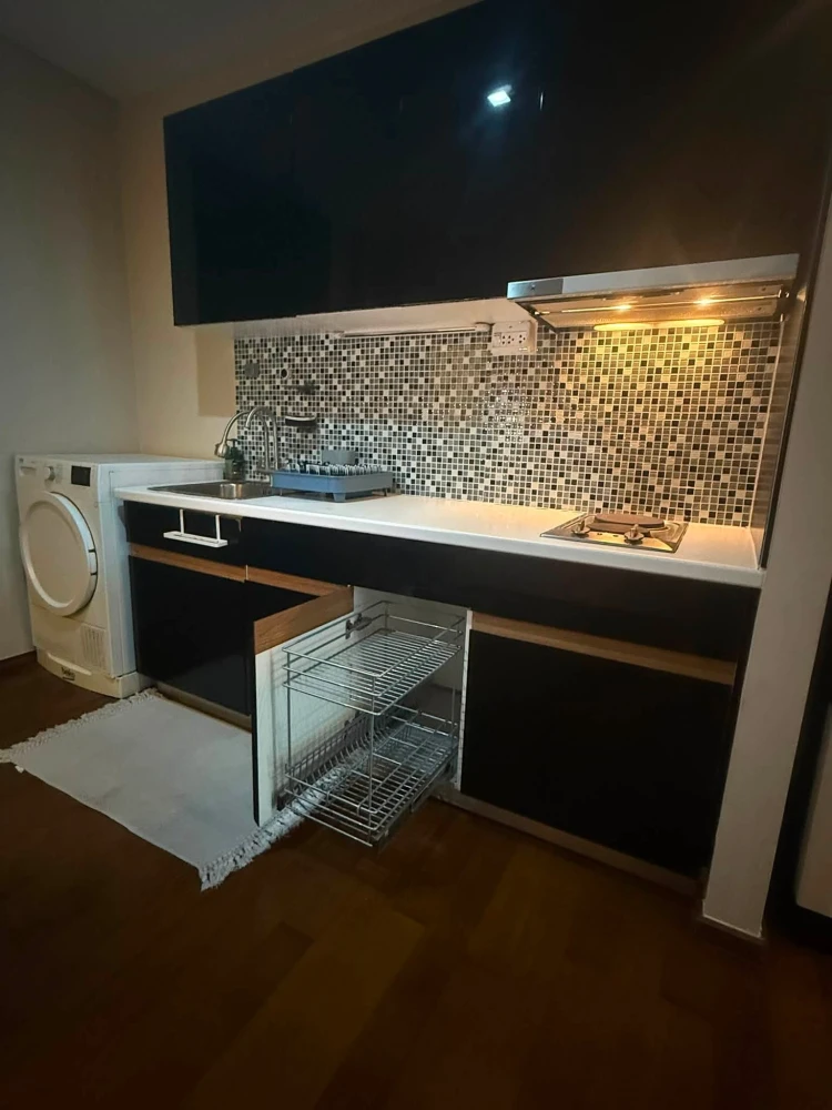 Noble Remix apartment for rent, 3rd floor, fully furnished with appliances. Just bring your suitcase and move in!