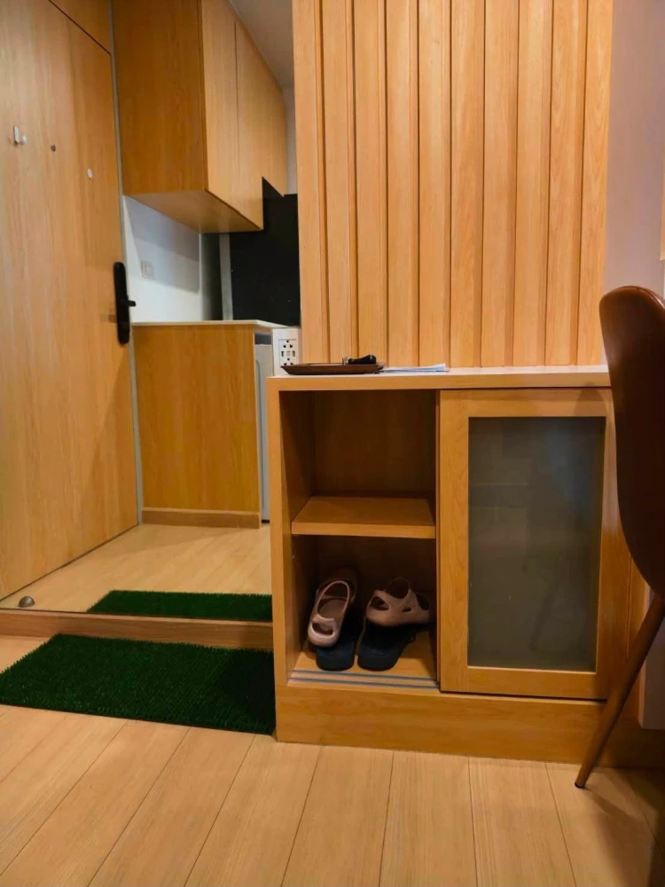 For rent: Noble Revent, 2-bedroom unit, spacious and fully furnished, ready to move in.