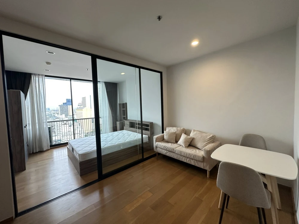 For rent: Noble Revo Silom, 1 bedroom, 1 bathroom. Fully furnished and equipped with appliances. Ready to move in!