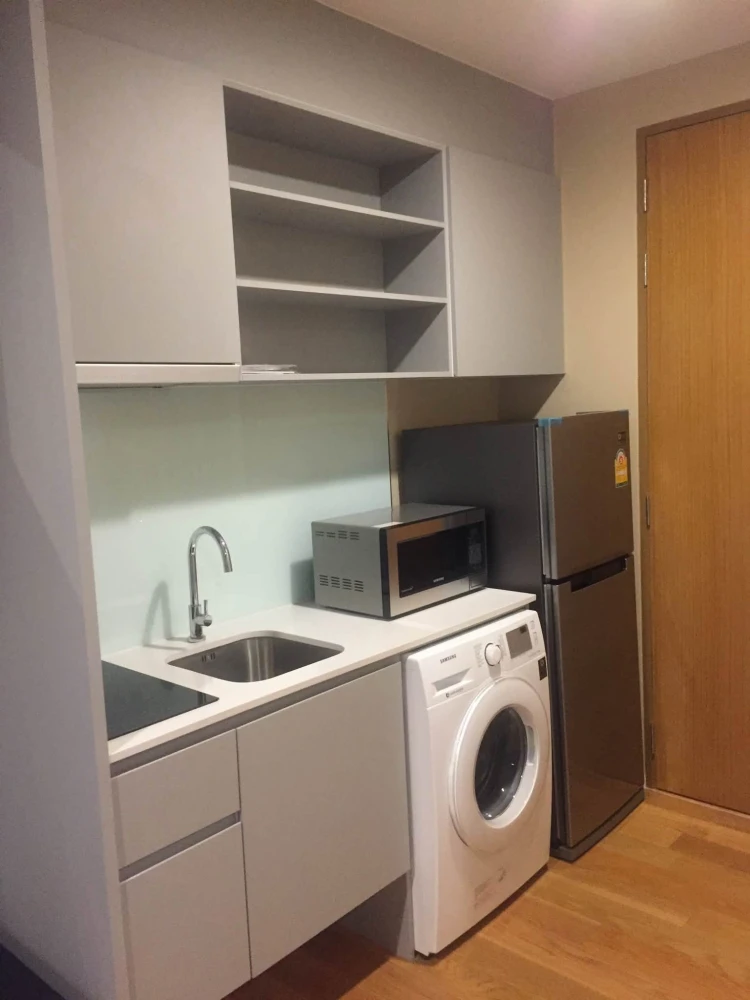 For rent: Noble Revo Silom, 27th floor, fully furnished, very livable. Book now! Don't miss out!