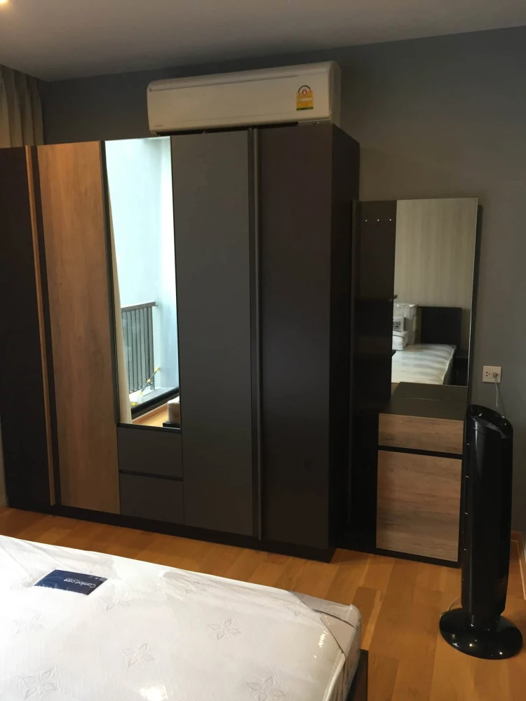 For rent: Noble Revo Silom, 27th floor, fully furnished, very livable. Book now! Don't miss out!