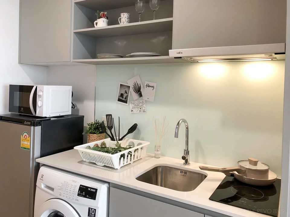 For rent: Noble Revo Silom, 9th floor, North side (view not blocked), well decorated, fully furnished, move in now, don't hesitate.