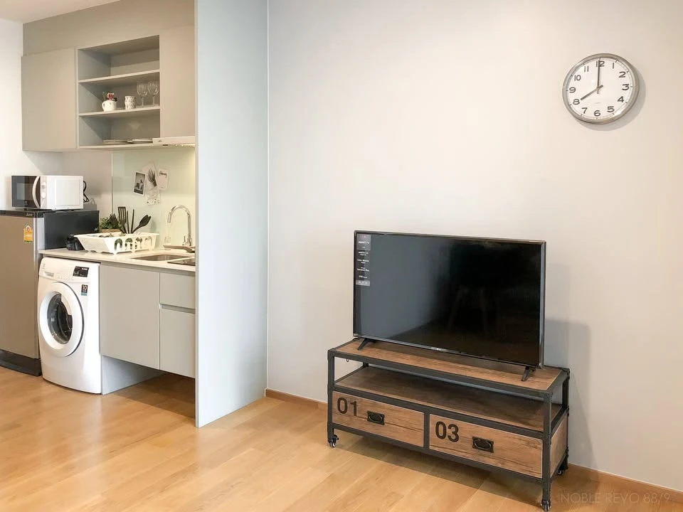 For rent: Noble Revo Silom, 9th floor, North side (view not blocked), well decorated, fully furnished, move in now, don't hesitate.