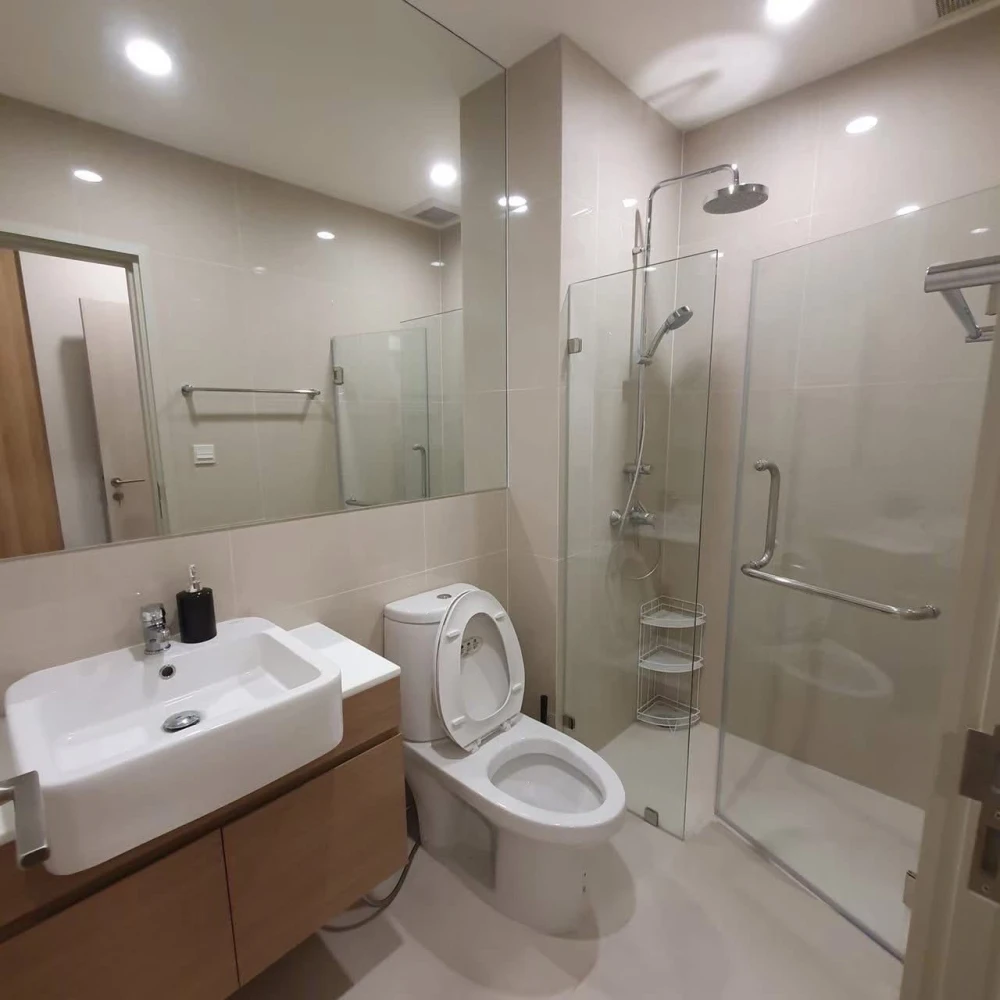 For rent: Noble Revol Rathada 2 rooms, ready to move in, complete facilities, book now before you miss out!!