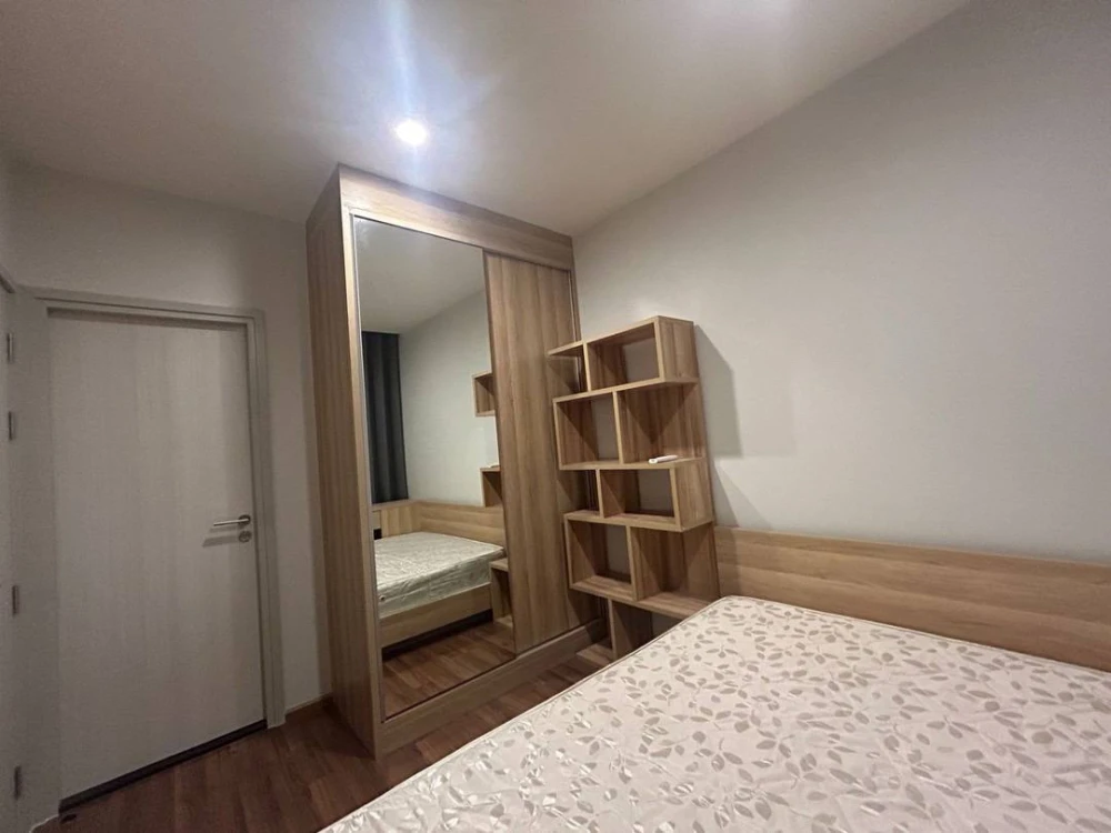 For rent: Noble Revolve Ratchada 2, 1 bedroom, 1 bathroom, open view, not blocked, see the city view from a high floor, book now.