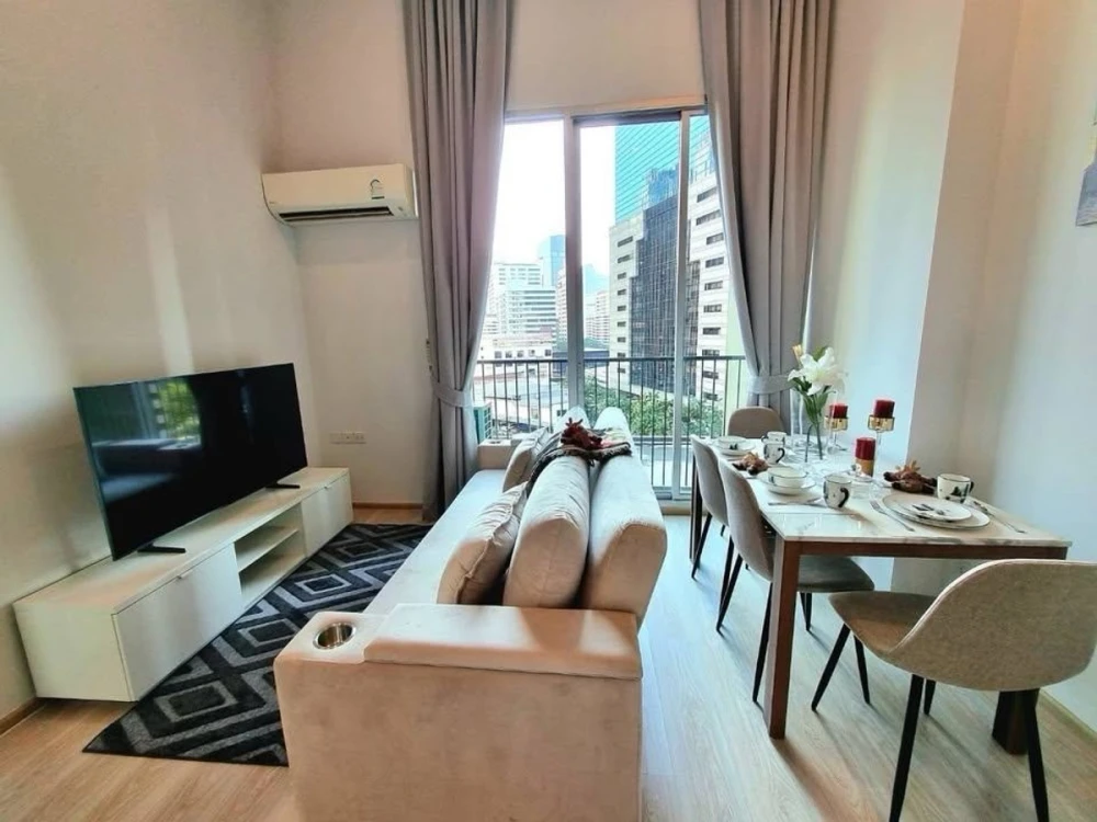 Noble Revolve Ratchada 2 condo for rent, fully furnished. Book now! Limited availability.