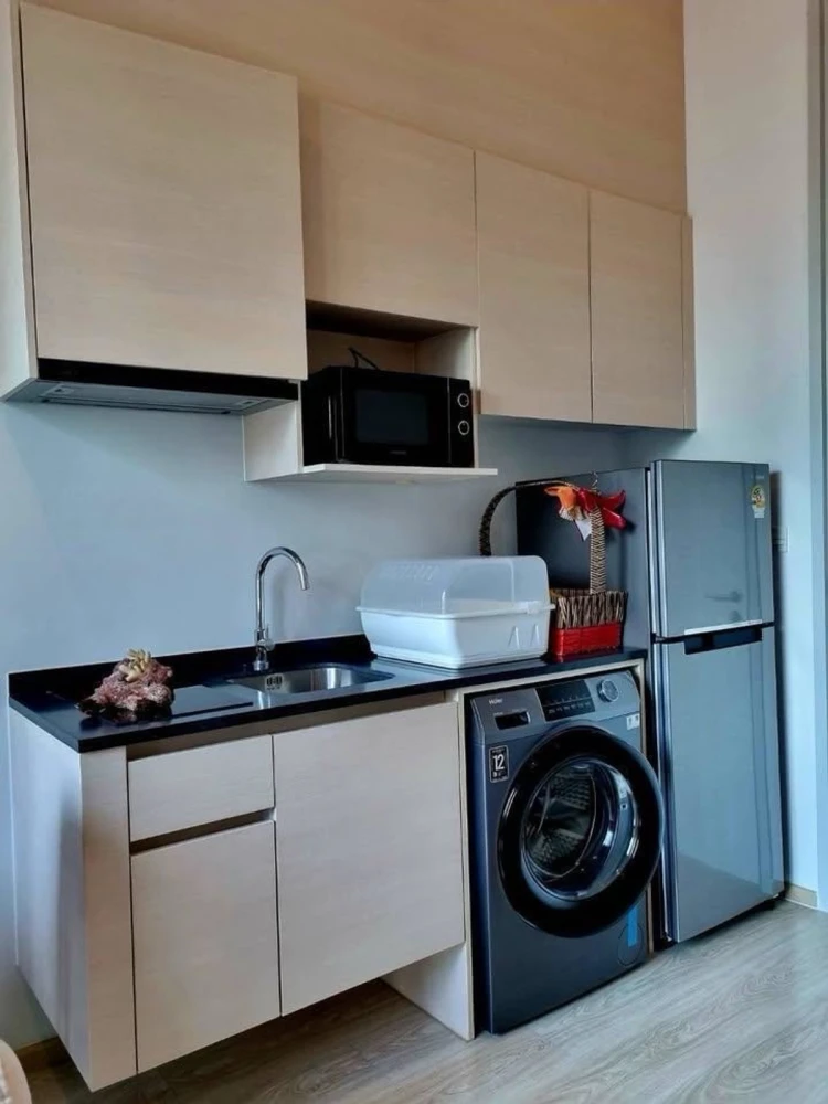 Noble Revolve Ratchada 2 condo for rent, fully furnished. Book now! Limited availability.