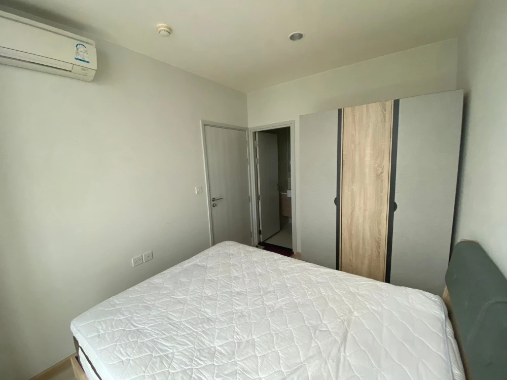 For rent: Noble Revolve Ratchada, 35th floor. A lovely, fully furnished unit—book it now before it’s gone!