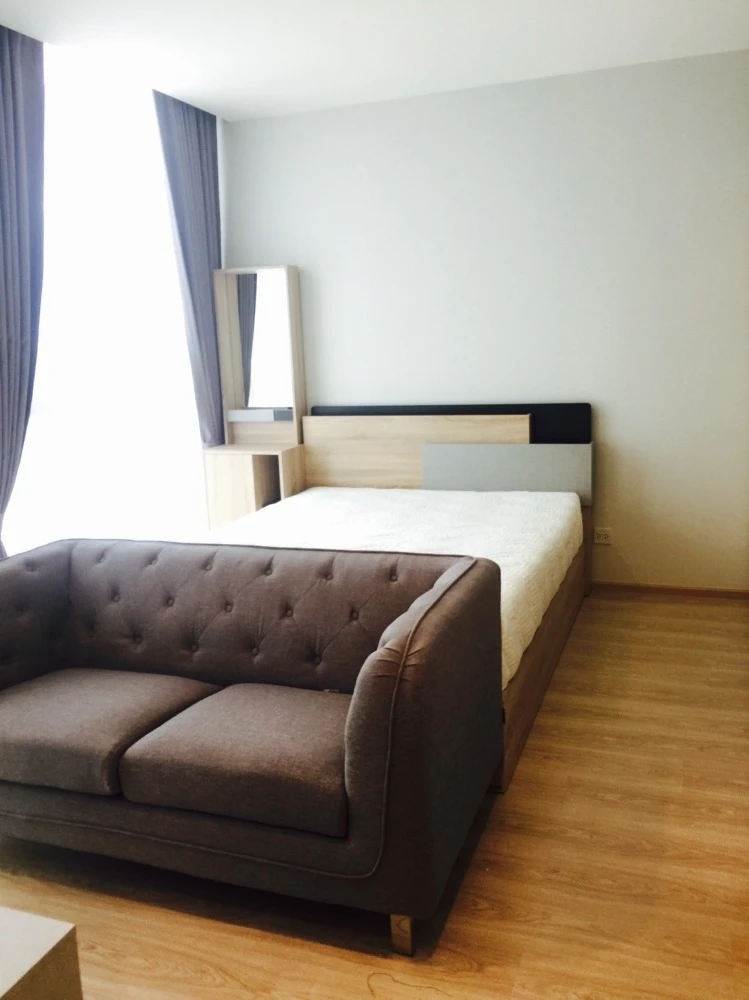 Noble Revolve Ratchada for rent, 9th floor, fully furnished, interested, reserve now, hurry!