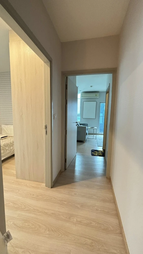 Noble Revolve Ratchada for rent, beautiful room, fully furnished, high floor, city view, great price, hurry and book before it's gone.
