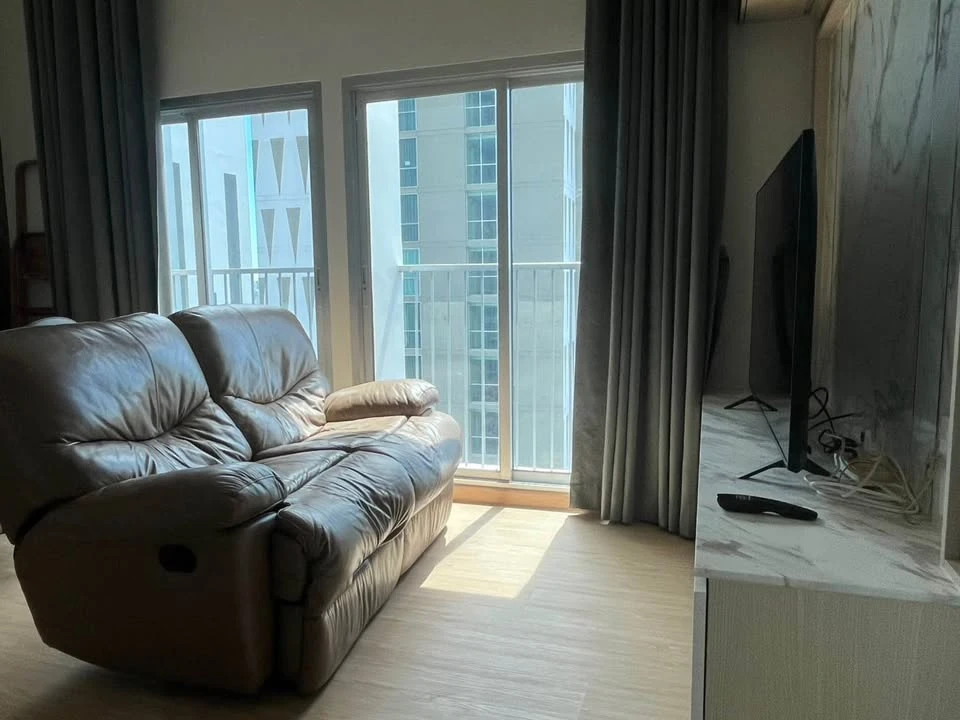 For rent: Noble Revolve Ratchada, top-floor penthouse with unobstructed panoramic views and stunning built-in furnishings. Don't miss out!