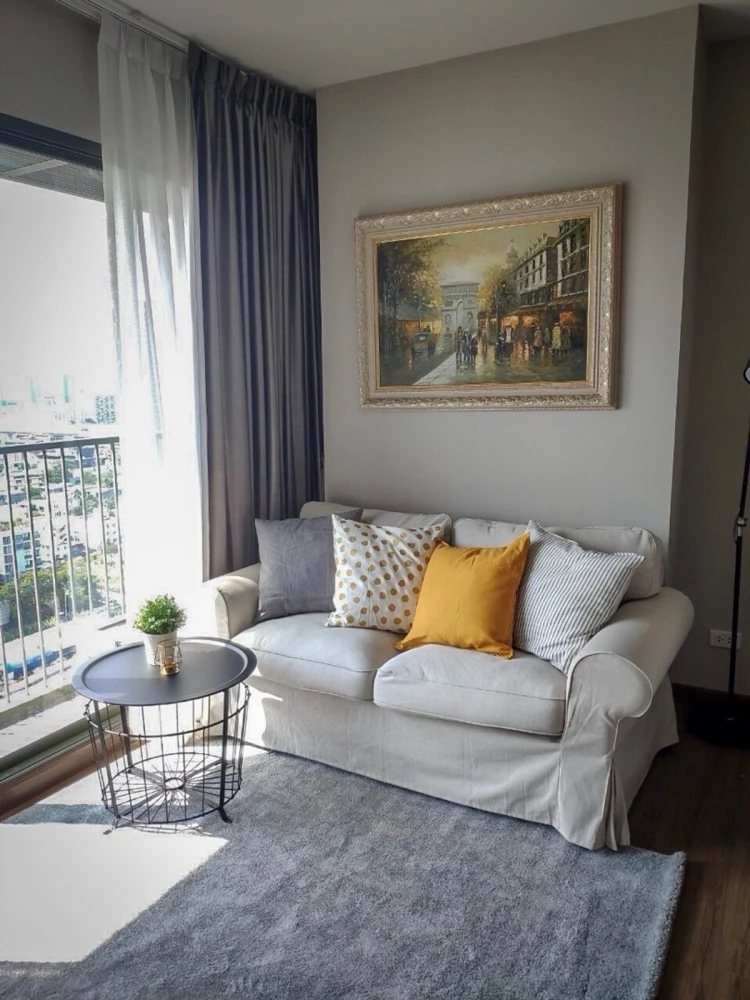 Noble Solo condo for rent, 21st floor. A lovely unit, fully furnished. Book now!