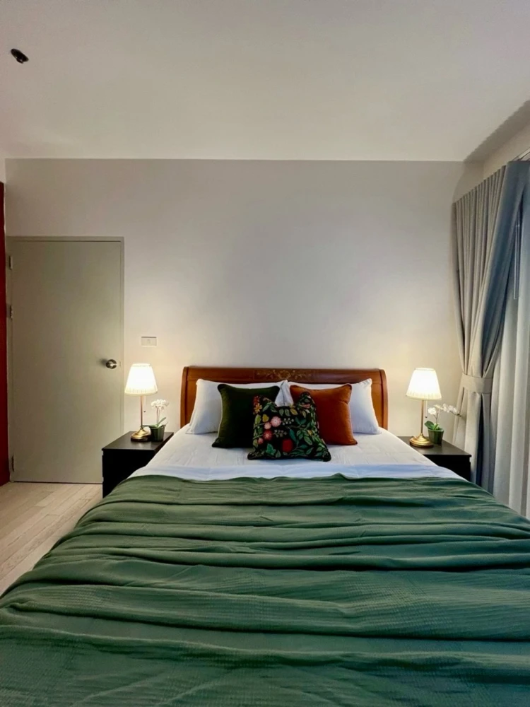 Noble Solo condo for rent, 6th floor, pool view, fully furnished. Book now! Don't miss out! Act fast!