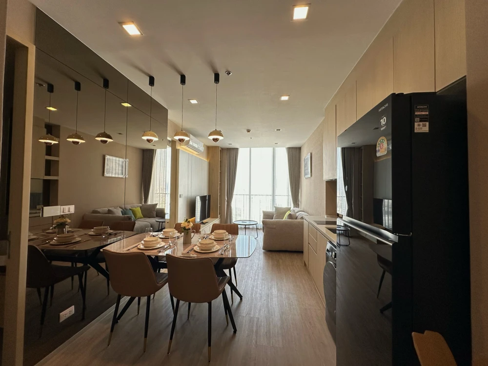 For rent sell: Noble State 39, 2 bedrooms, fully furnished with high-quality built-in furniture, beautiful unblocked views. Don't miss out!
