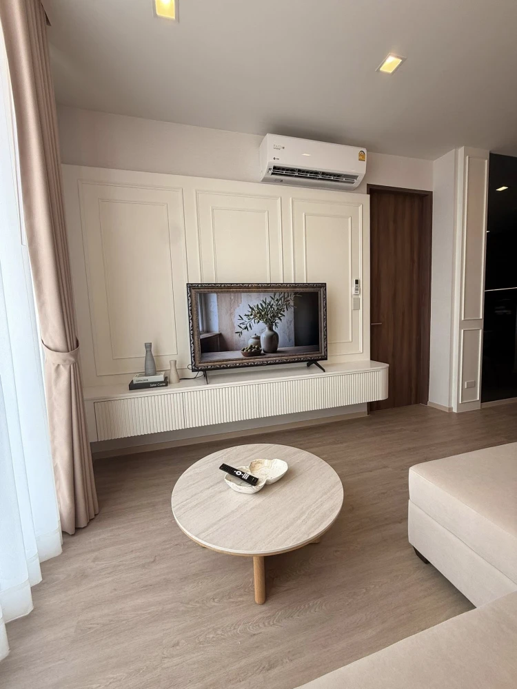 For rent: Noble State 39, 3 bedrooms, spacious living area, high-quality built-in furniture. Book now!