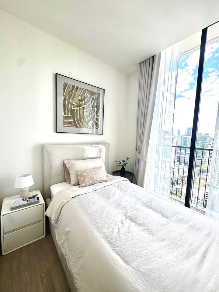 For rent: Noble State 39, a modern and cozy 2-bedroom condo with unobstructed city views. Ready to move in.