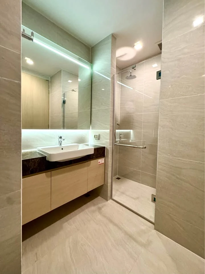 For rent: Noble State 39, a modern and cozy 2-bedroom condo with unobstructed city views. Ready to move in.