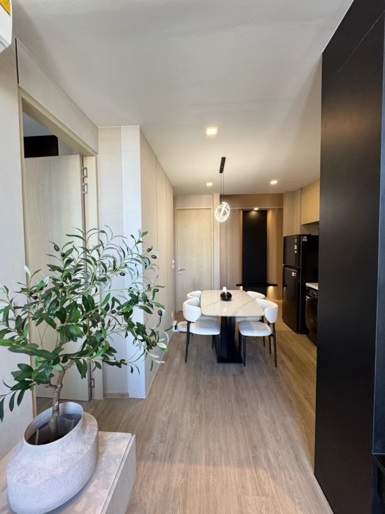 For rent: Noble State 39, 11th floor, fully furnished unit, ready to move in. Book now! (Urgent!)
