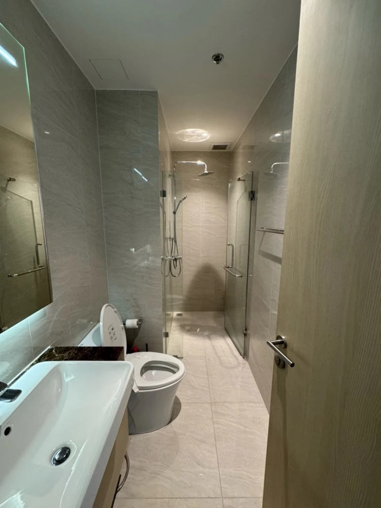 For rent: Noble State 39, 11th floor, fully furnished unit, ready to move in. Book now! (Urgent!)