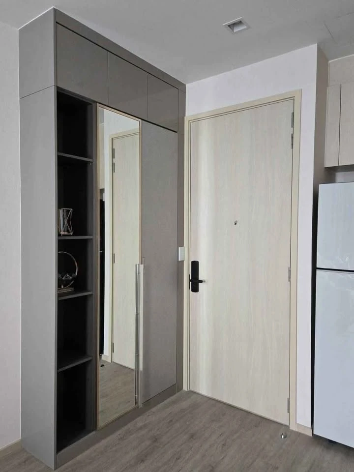 For rent: Noble State 39, 27th floor, very high, great breeze, lots of space, definitely comfortable, you can't miss out on booking.