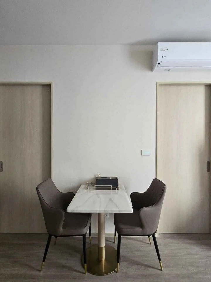 For rent: Noble State 39, 27th floor, very high, great breeze, lots of space, definitely comfortable, you can't miss out on booking.