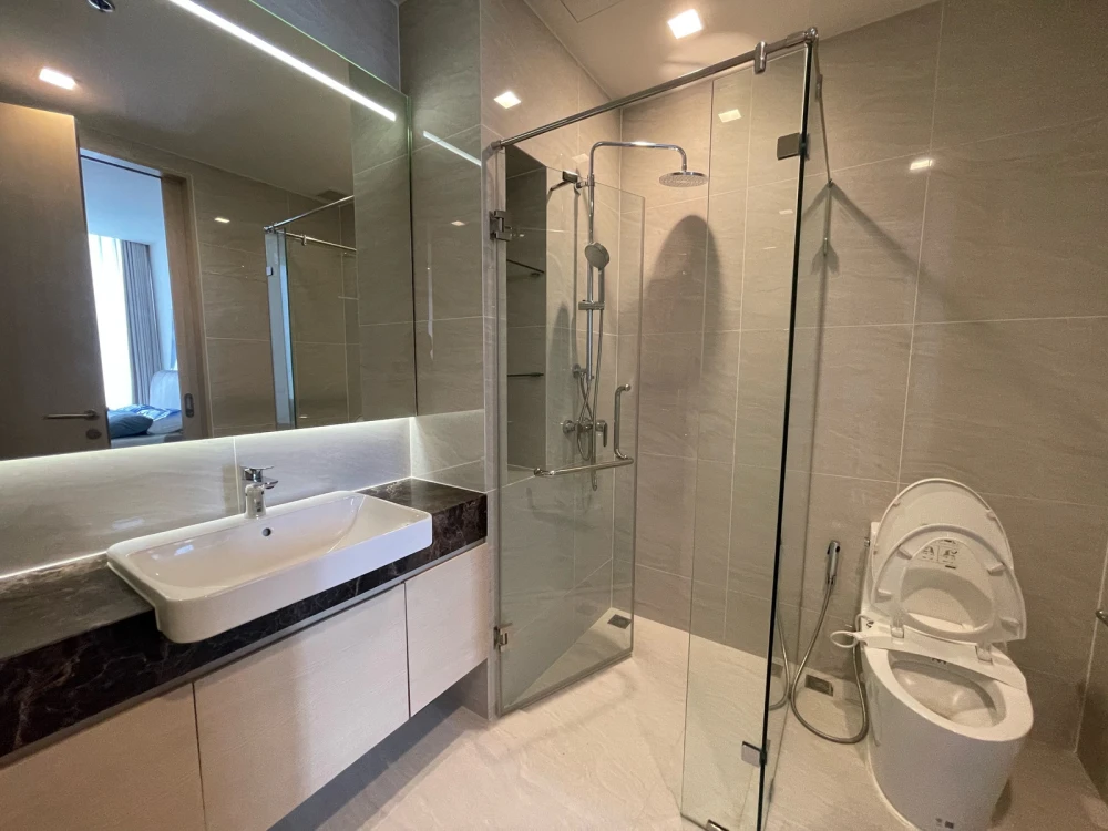 For Rent: Noble State 39, 32nd floor. Fully furnished and inviting—book now without delay!