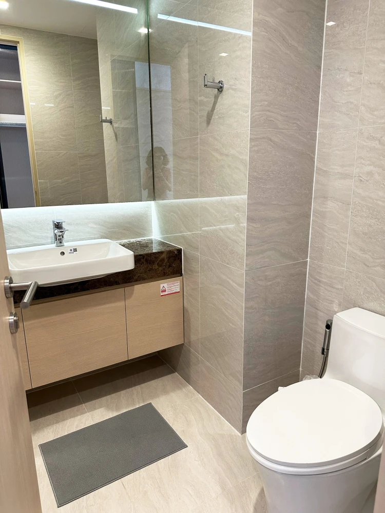 Noble State 39 for rent, spacious room, lots of usable space, decorated in a cool tone, good location, beautiful view, reserve now.