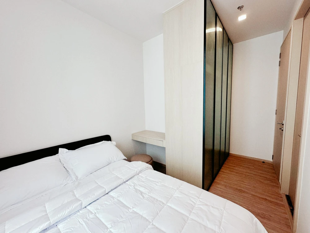 Noble State 39 for rent, spacious room, lots of usable space, decorated in a cool tone, good location, beautiful view, reserve now.