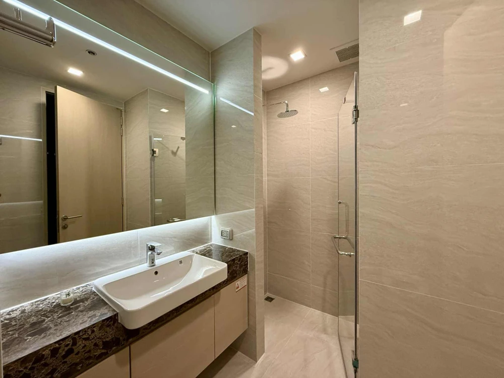 Noble State 39 for rent, spacious room, comfortable, high floor, fully furnished + complete electrical appliances, reserve now+++