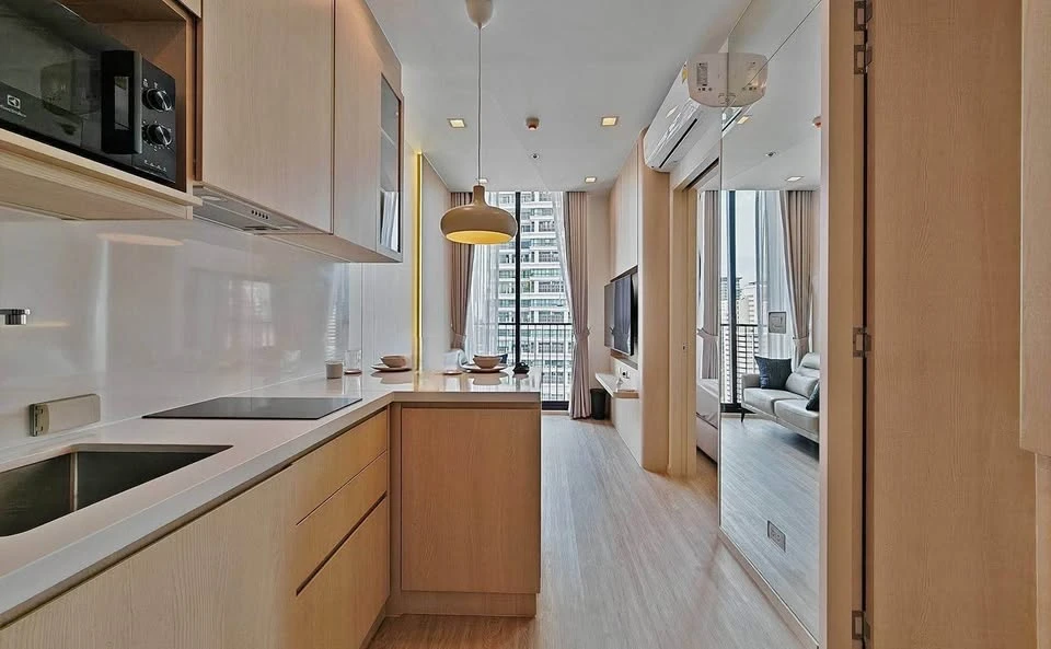 For rent: Noble State 39, 24th floor, very high, beautifully decorated with built-in furniture, Muji Muji style. Book now and you won't be disappointe