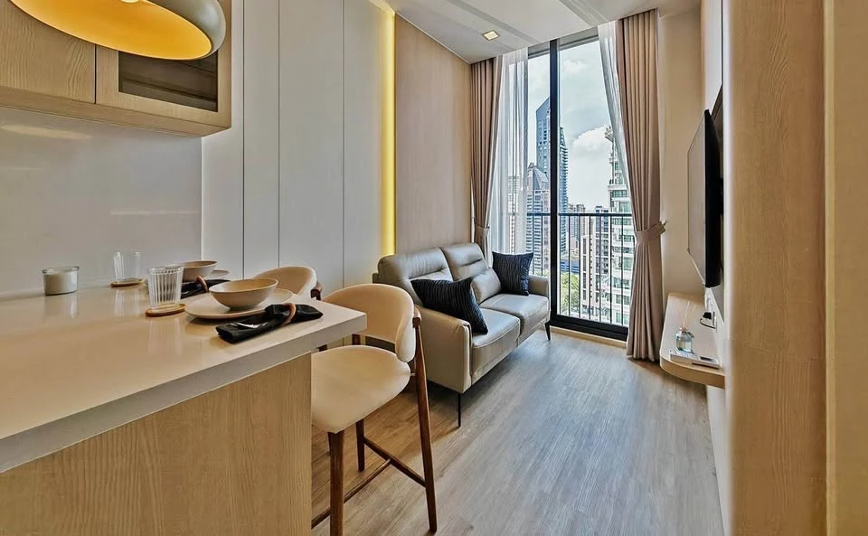 For rent: Noble State 39, 24th floor, very high, beautifully decorated with built-in furniture, Muji Muji style. Book now and you won't be disappointe