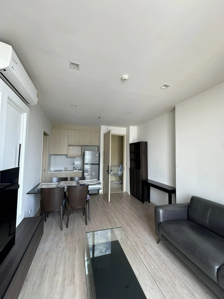 For rent: Noble State 39, ready to move in, 32nd floor, view of Emsphere. You'll regret not booking.