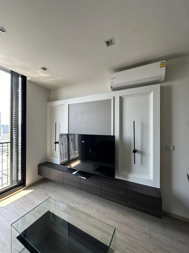For rent: Noble State 39, ready to move in, 32nd floor, view of Emsphere. You'll regret not booking.