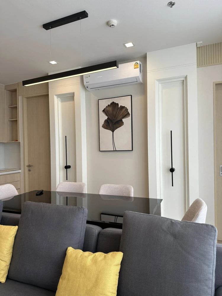 Noble State 39 for rent, beautifully decorated room, fully furnished, complete with electrical appliances, just bring your own luggage and move in. Do