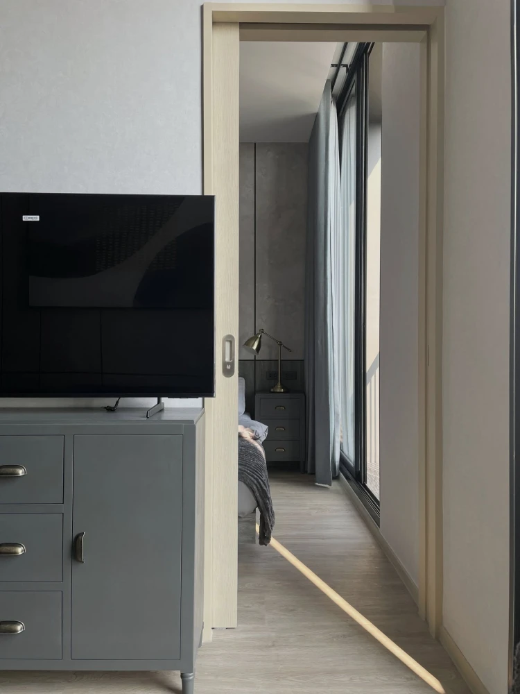 Noble State 39 for rent, beautifully decorated room with a theme, fully furnished, beautiful city view from high floor, reserve now.