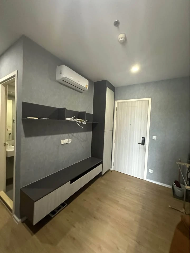 For rent: Notting Hill Leamchabang, 1 bedroom, 1 bathroom, 16th floor, good location, convenient transportation, don't miss it.