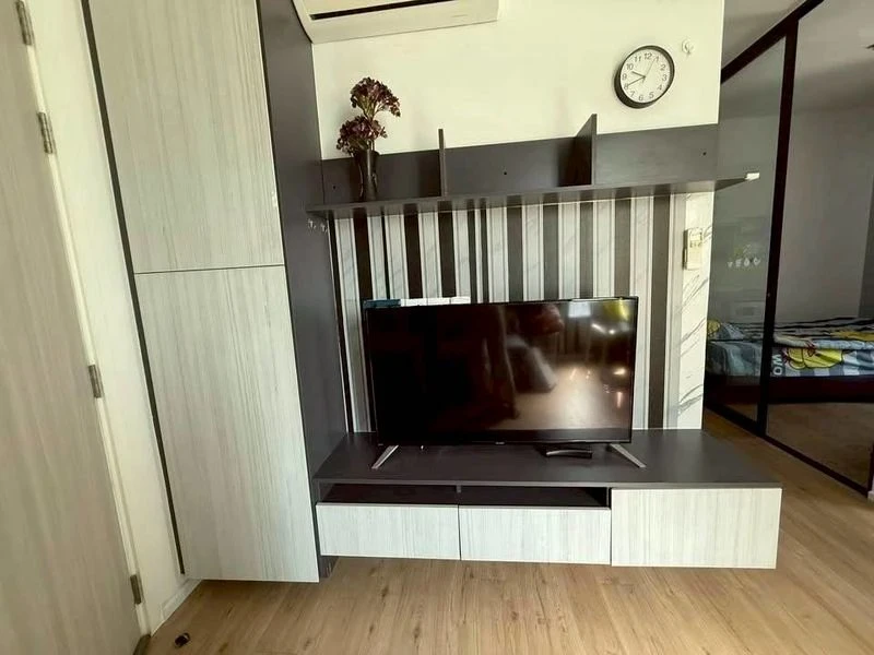 2-bedroom apartment for rent at Notting Hill Leamchabang. Fully furnished and ready to move in. Book now!