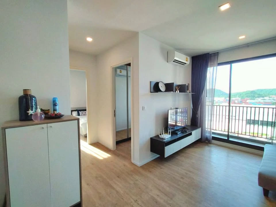 For rent: Notting Hill Leamchabang, spacious room with plenty of usable space, good location, beautiful view, fully furnished, don't miss it!