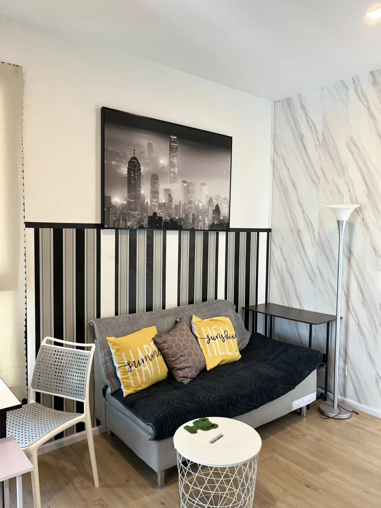For rent: Notting Hill Leamchabang. Spacious room with ample living space, fully furnished, and beautiful views. Don't miss out!