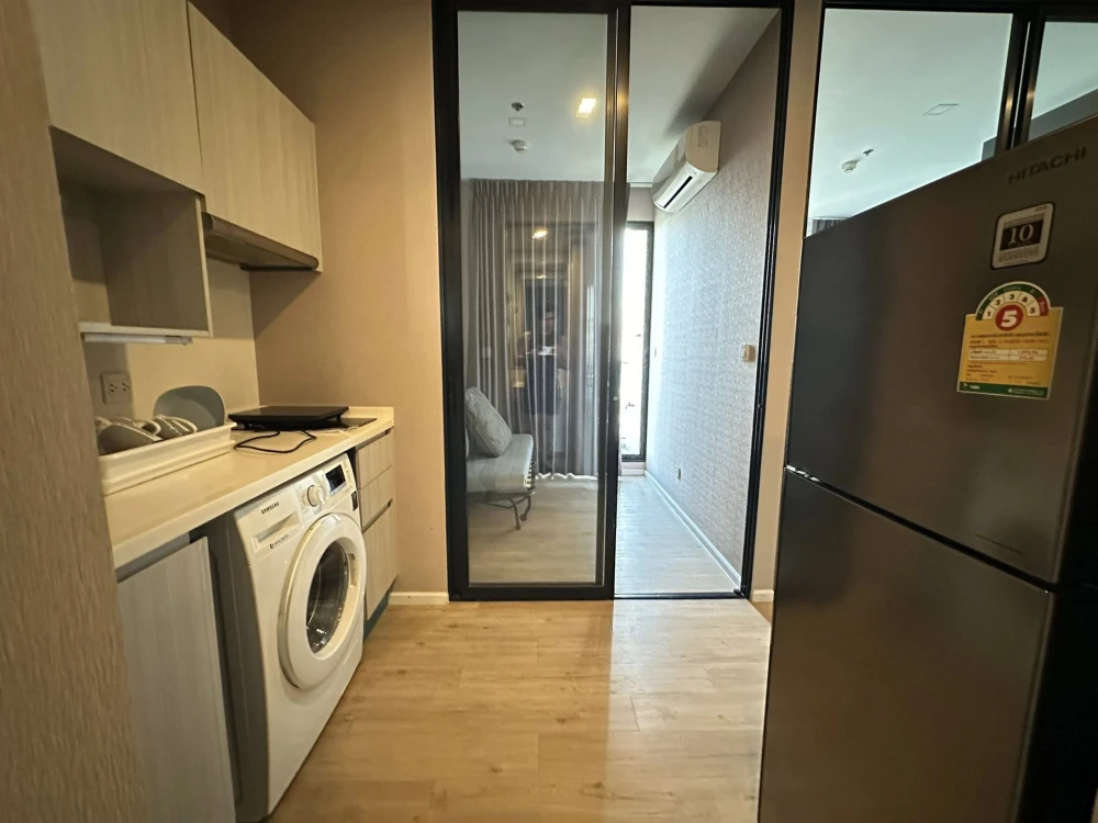 For rent: Notting Hill Leamchabang, high floor unit, fully furnished with all amenities. Book now!