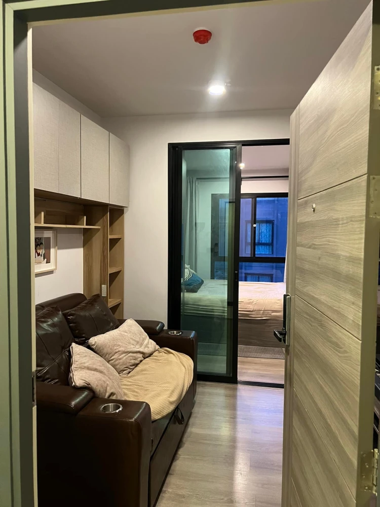 For rent: Notting Hill Sukhumvit 105, 1 bedroom, 1 bathroom. Fully furnished. Just bring your suitcase and move in!