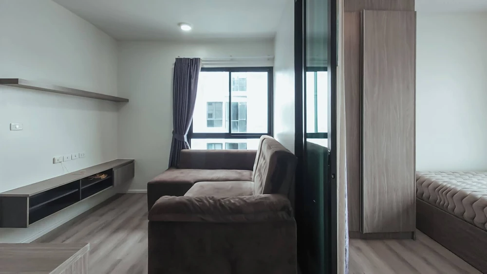 For rent: Notting Hill Sukhumvit 105. Nice, spacious apartment with full furnishings and an unobstructed view. Book now!