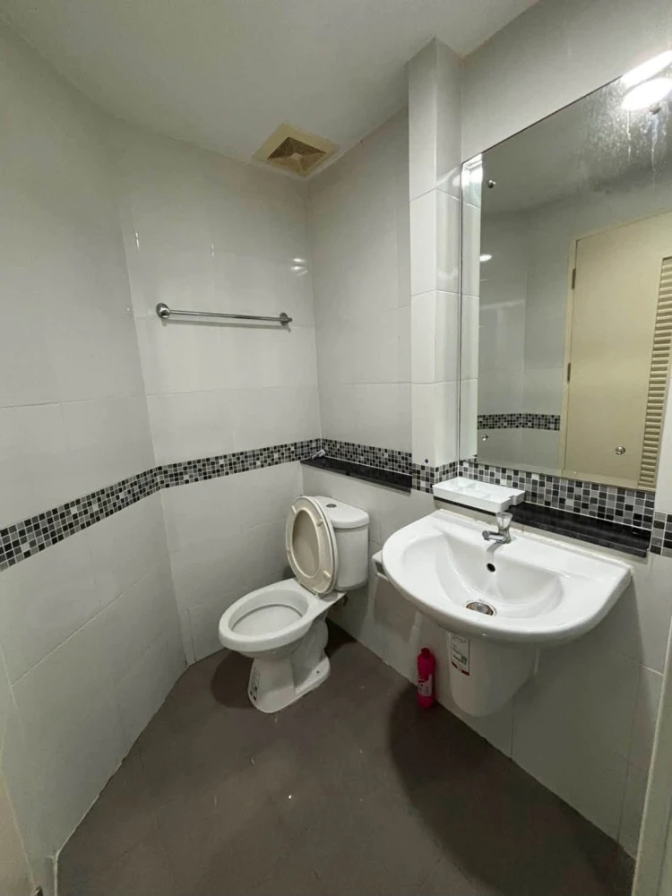 For rent: Notting Hill Sukhumvit 107, 7th floor unit. Fully furnished. Just bring your suitcase and move in!