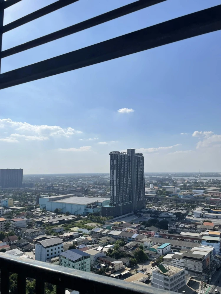 For rent: Notting Hill Sukhumvit – Praksa, 2 bedrooms, spacious living area, great location, beautiful view. Don't miss this opportunity!