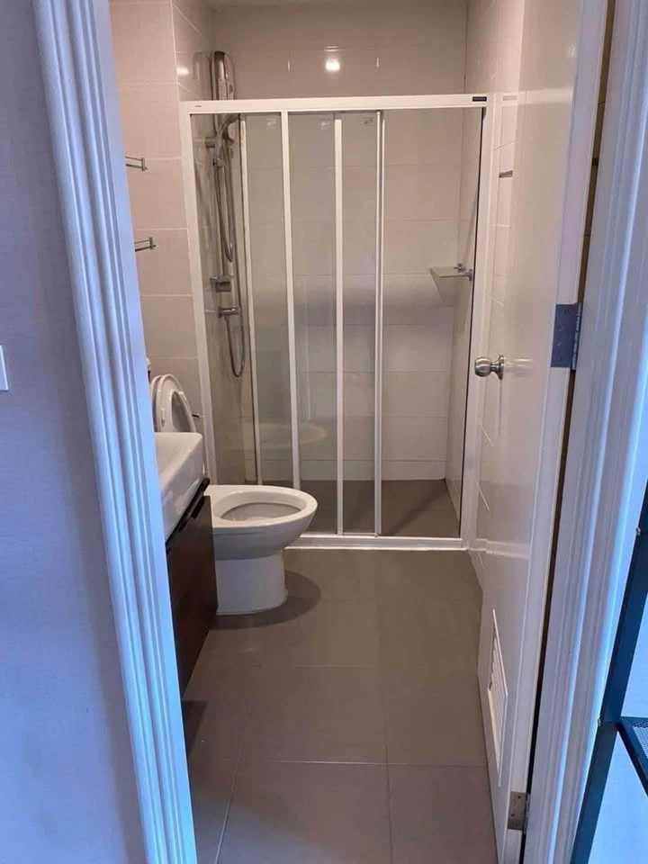For rent: Notting Hill Tiwanon, swimming pool view, super chill atmosphere, great location, convenient transportation, hurry up and grab it!