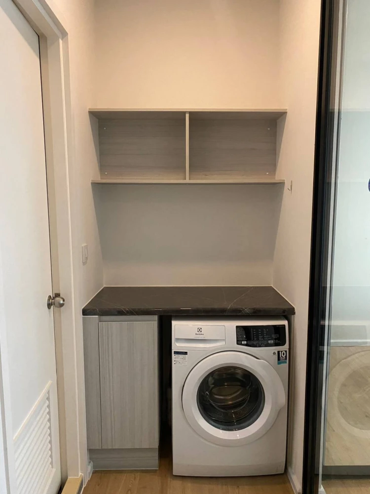 For rent: Notting Hill Laem Chabang-Sriracha. Room on the 8th floor, not next to the elevator, not next to the garbage room. Fully furnished. Hurry an