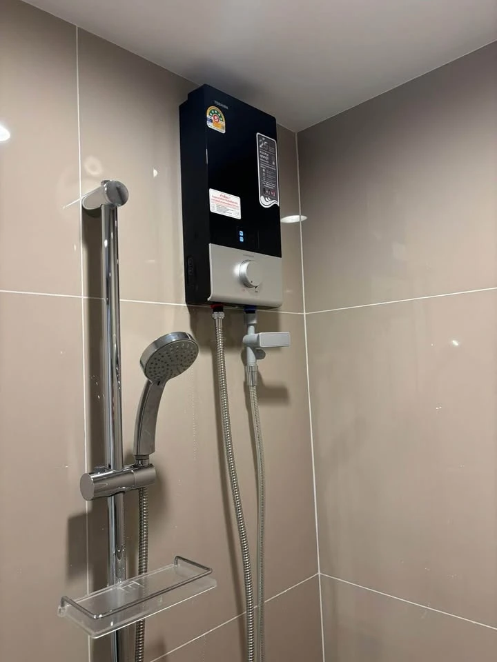 For rent: NUE Connex Condo Don Mueang, 2nd floor, corner room, quiet, very private, fully furnished, don't miss it!